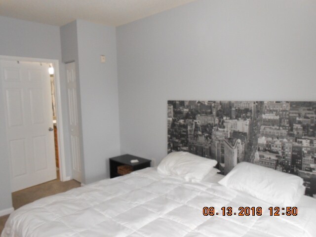 Building Photo - 720 S Sapodilla Ave