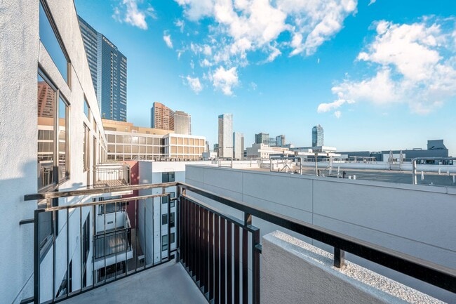 Building Photo - 1234 Wilshire Blvd