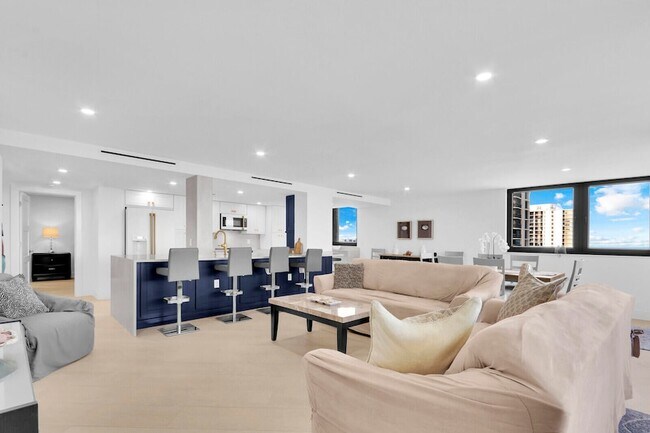 Building Photo - 5380 N Ocean Dr