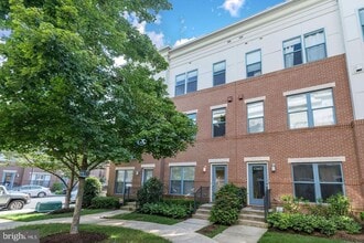 Building Photo - 12163 Waveland St