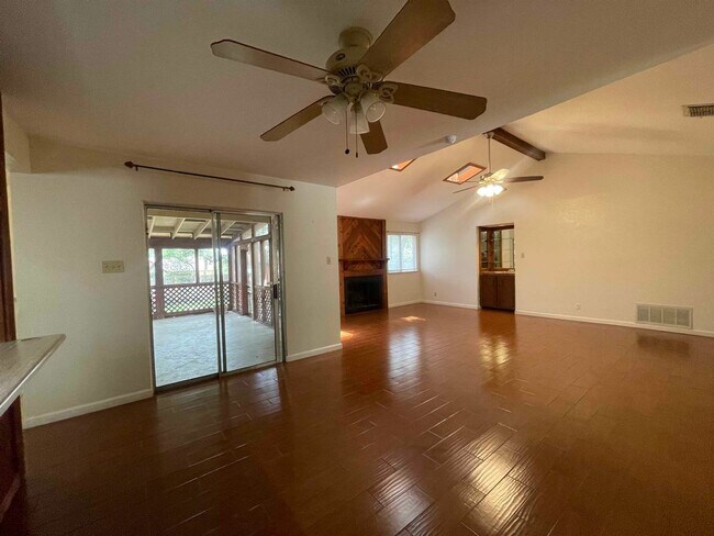 Building Photo - 8510 Timberwilde Dr