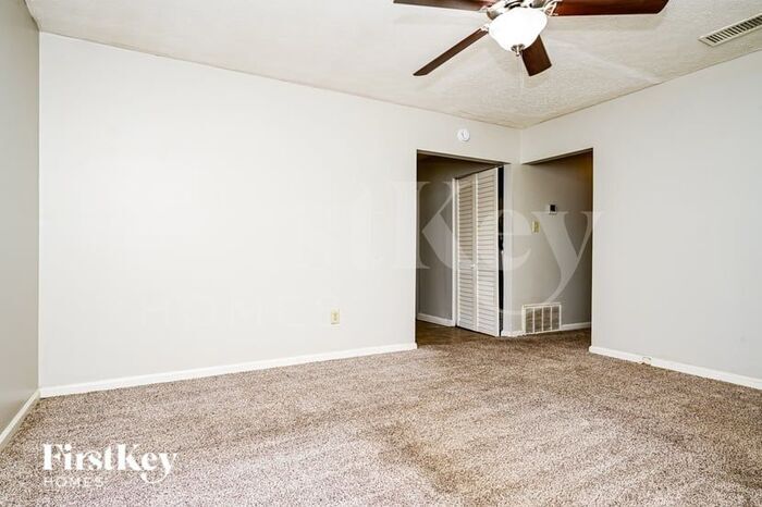 Building Photo - 774 Plainville Cir SW