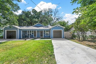 Building Photo - 417 High School Ln