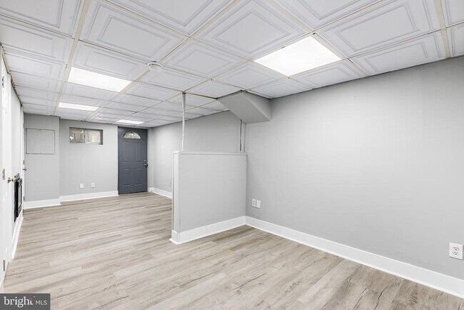 Building Photo - 424 S Church St