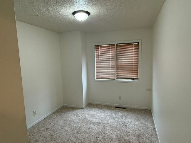 Building Photo - ~ FALL SPECIALS GALORE ~  3 Bedroom, 3 Bat...
