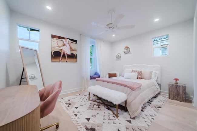 Building Photo - 7337 Corte TOMILLO