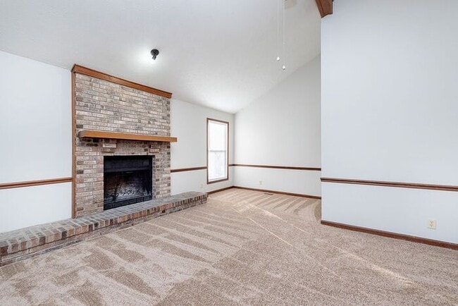 Building Photo - 3 Bedroom 2 Full Bath Ranch in Peaceful Geist Valley Estates