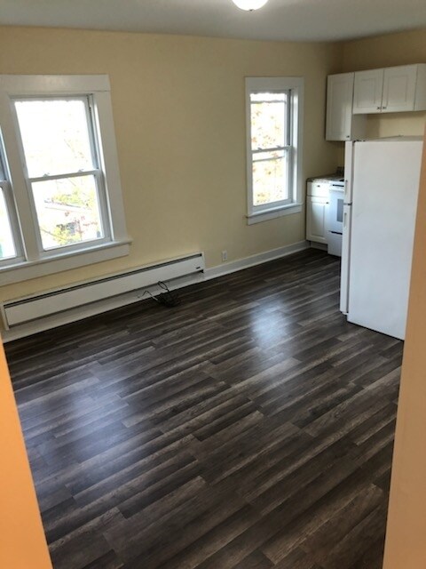 Building Photo - 61 Spring St