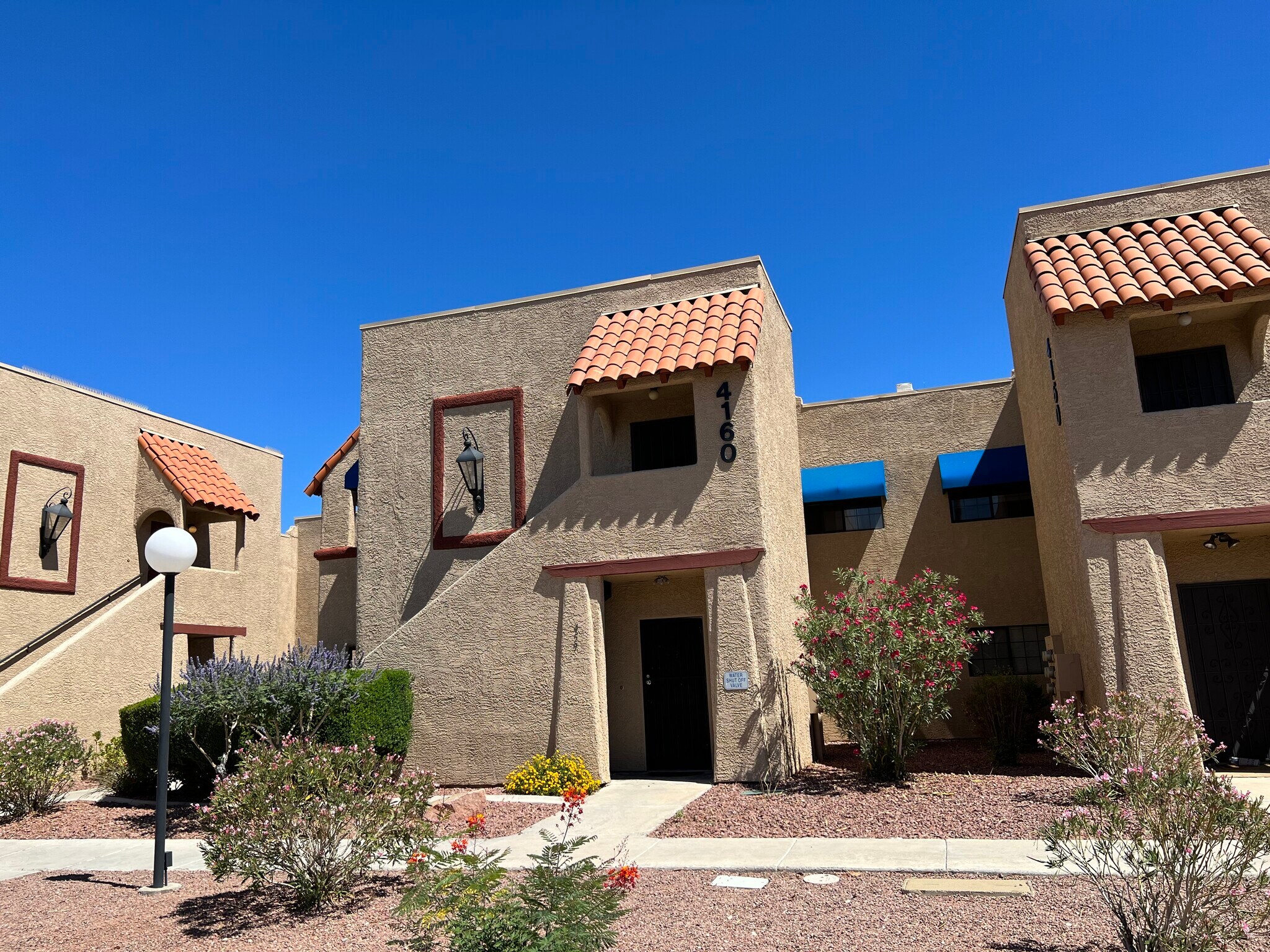 Building Photo - 4160 Sanderling Cir