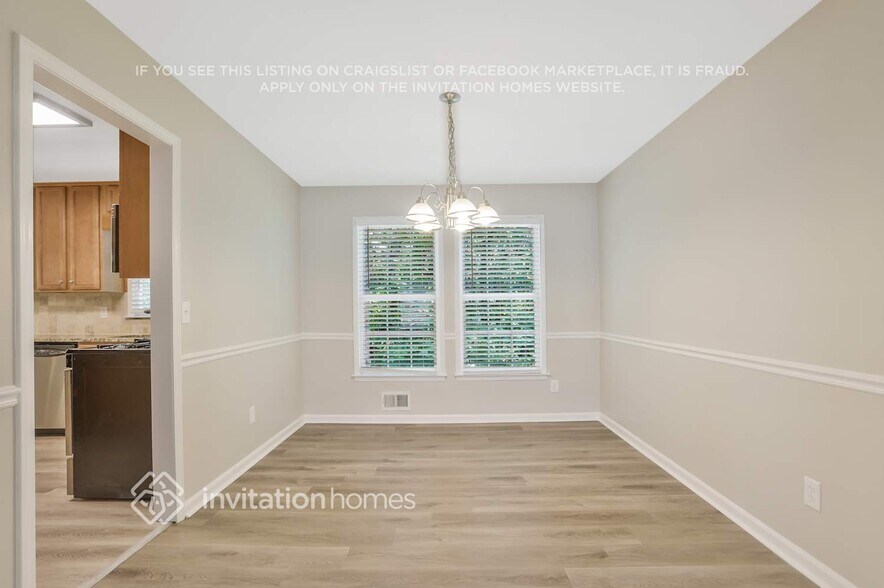 Building Photo - 2073 Kinridge Rd