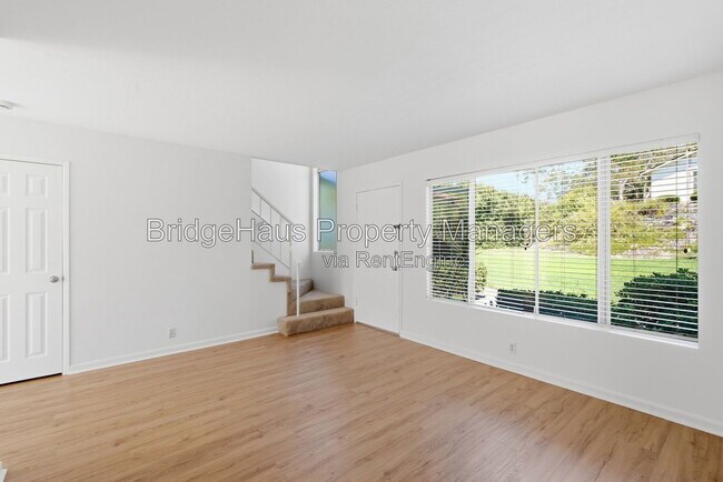 Building Photo - 3550 Sandpiper Pl