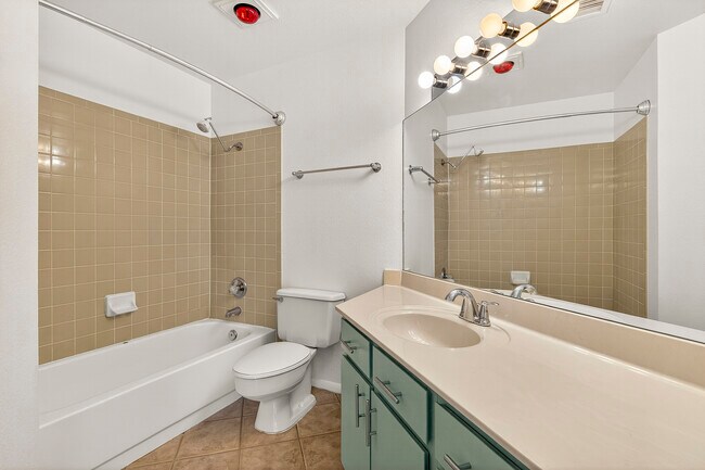 Building Photo - 2324 N Whispering Pines Way