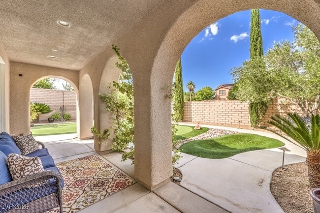 Building Photo - 636 Chervil Valley Dr