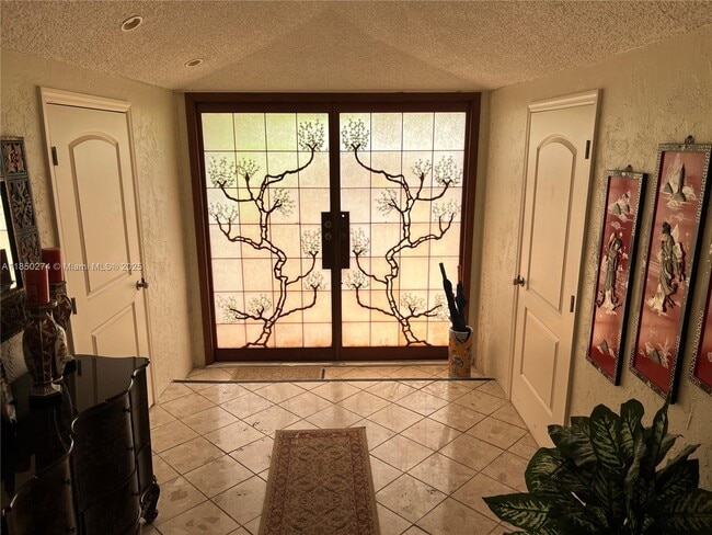 Building Photo - 9501 E Calusa Club Dr