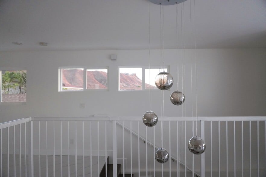 Building Photo - 551 11th Ave