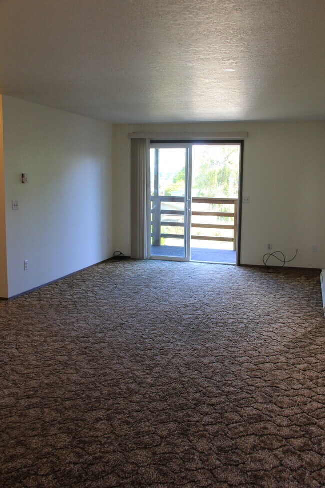 Building Photo - 1726 - South 5th Street Duplex