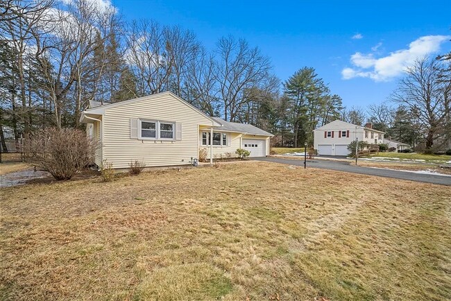 Building Photo - Beautiful Single Family Home for Rent in an Unbeatable Longmeadow Neighborhood!