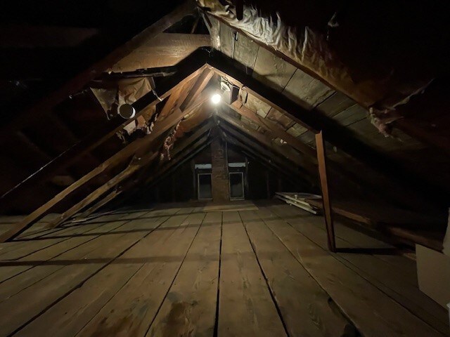 Building Photo - 442 E Front St