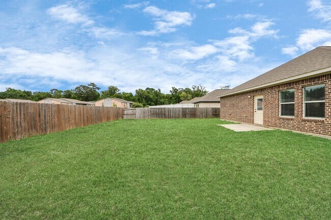 Building Photo - 314 Carlos Leal Dr
