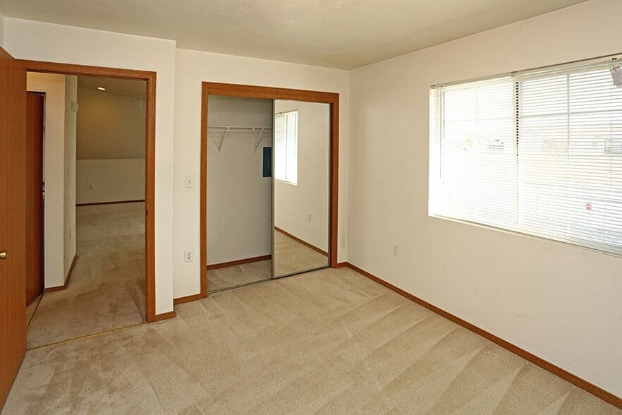 Building Photo - ORCHARD ESTATES