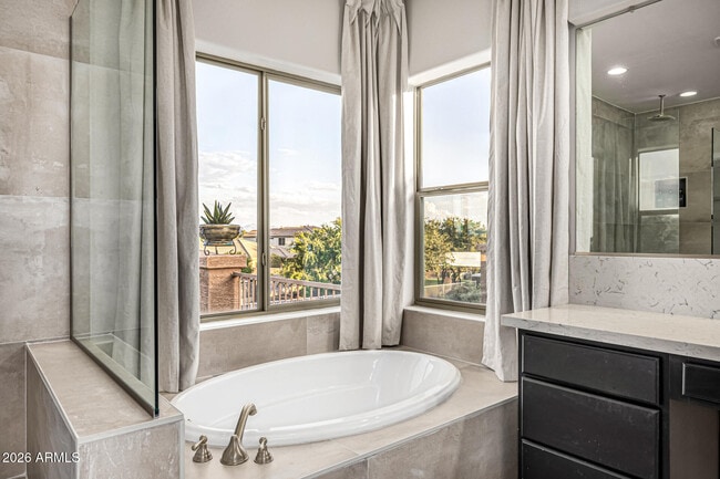 Building Photo - 5211 N 193rd Ave