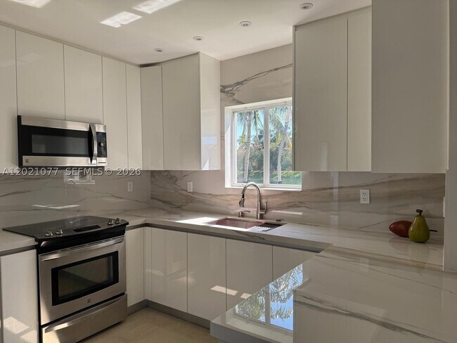 Building Photo - 20851 SW 88th Ct