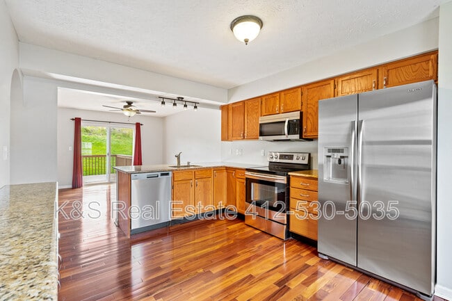 Building Photo - 2711 Canterbury Dr
