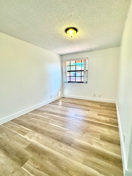 Building Photo - 9151 W Sunrise Blvd