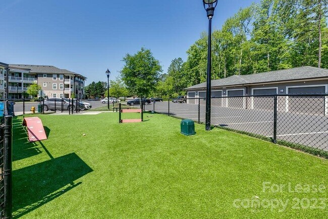 Building Photo - 9550 Community Commons Ln