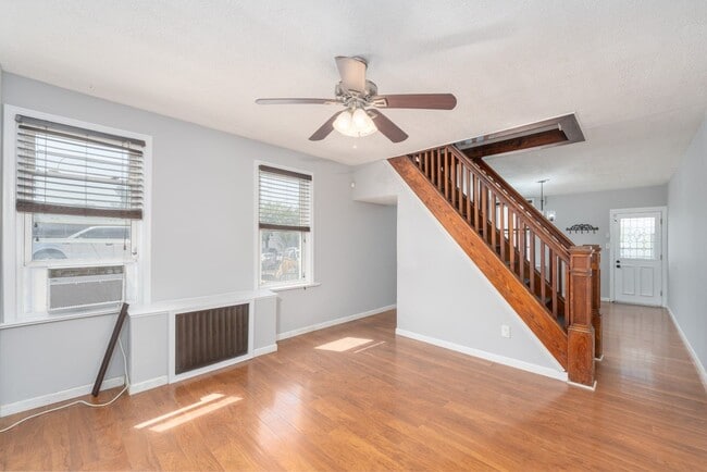 Building Photo - 505 Grundy St