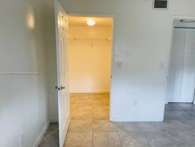 Building Photo - 2600 S University Dr