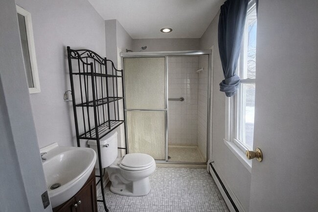 Building Photo - House for rent