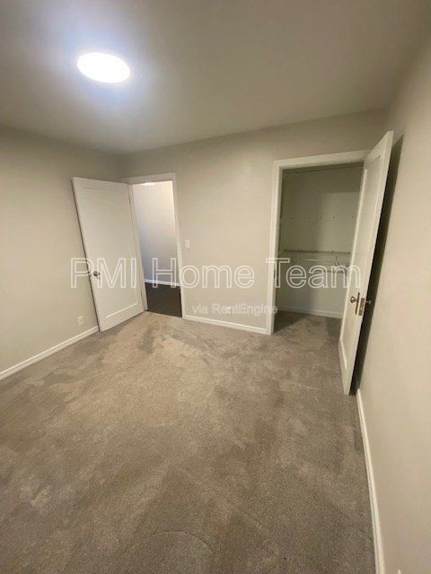 Building Photo - 330 E 100 N