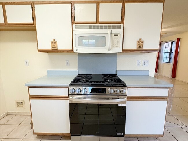 Building Photo - 8631 Mapletwist St