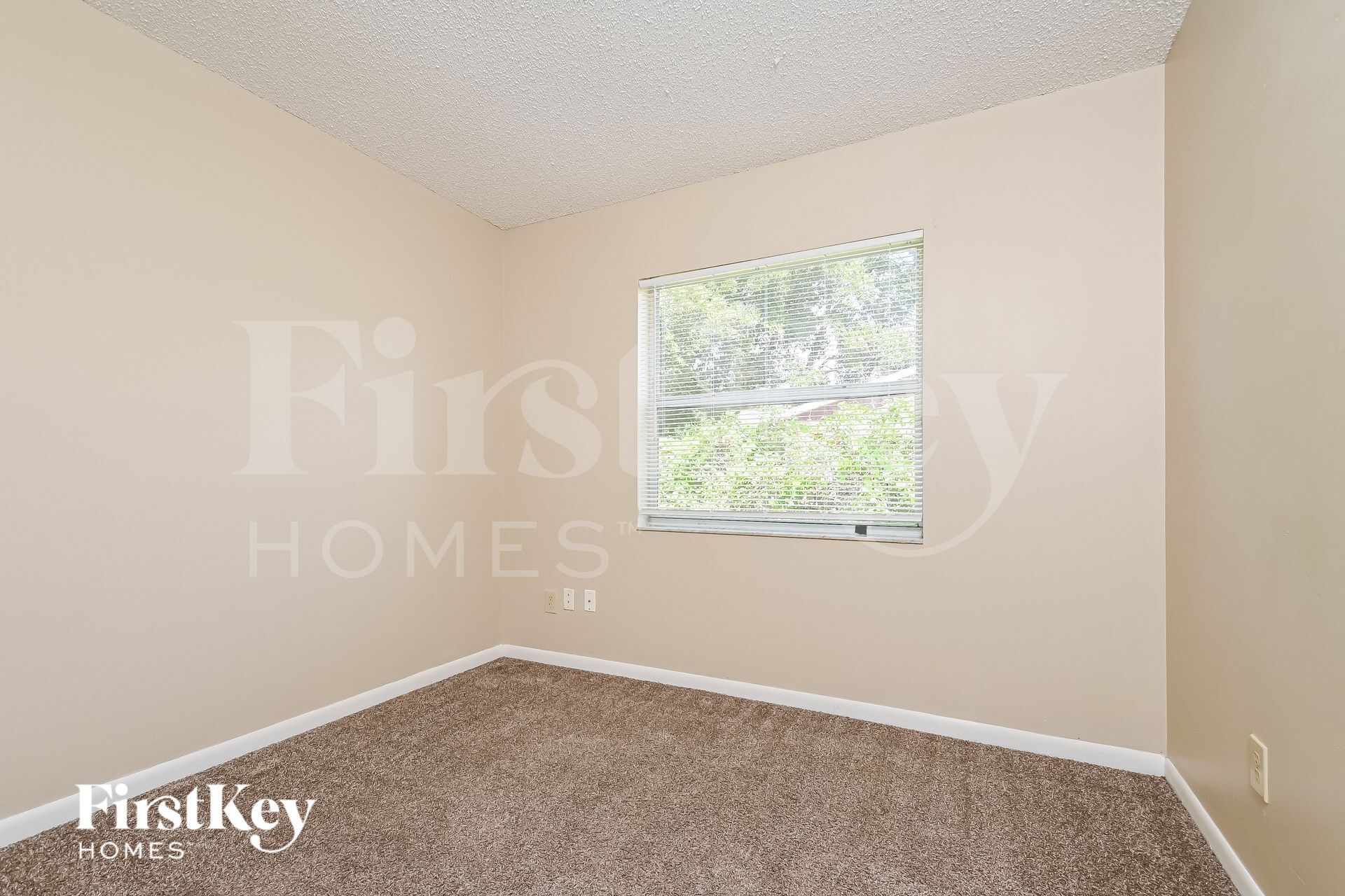 Building Photo - 1104 Tiburon Dr