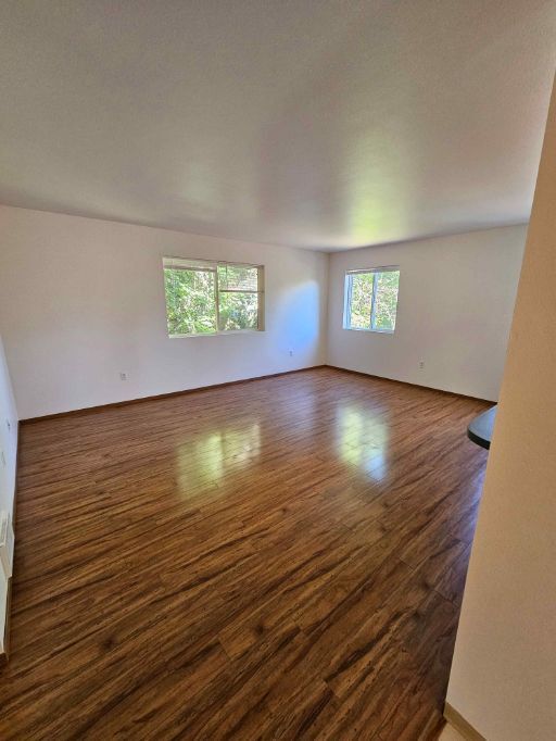 Building Photo - 317 E C St