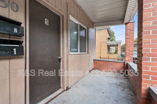 Building Photo - 30 Woodville Ave