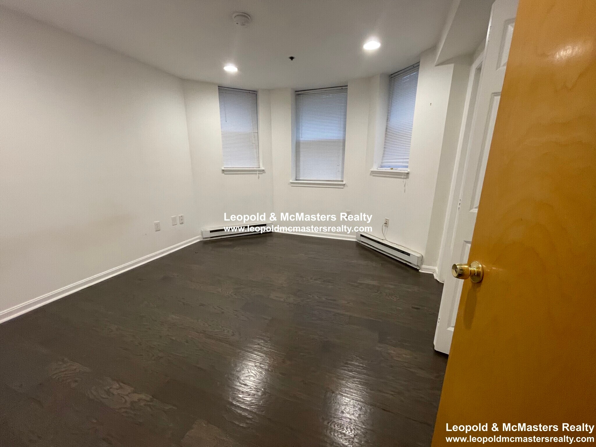 Building Photo - 115 Jersey St