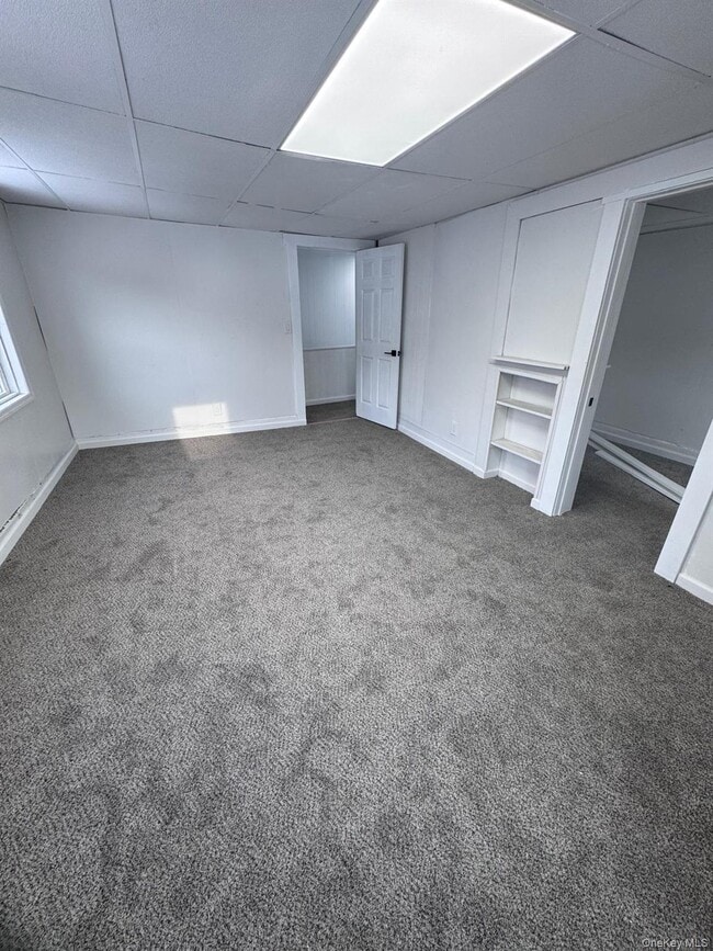 Building Photo - 20 Sycamore St