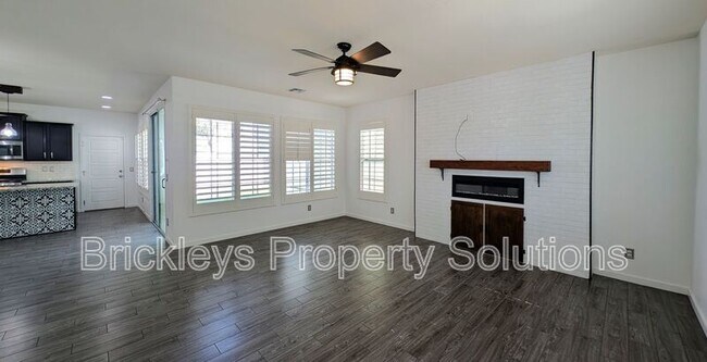 Building Photo - 2632 S Tobin