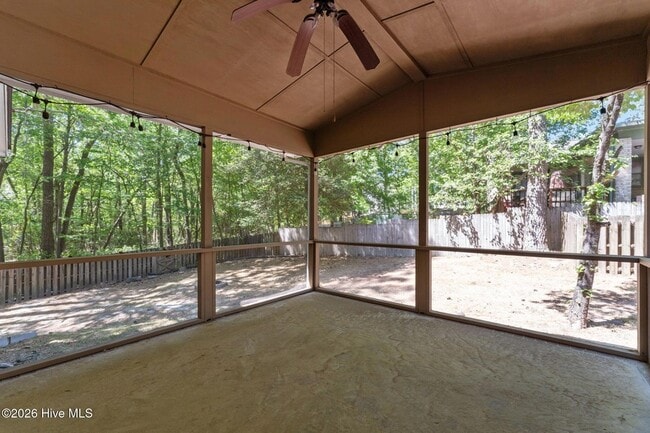 Building Photo - 24 Spring Lake Dr