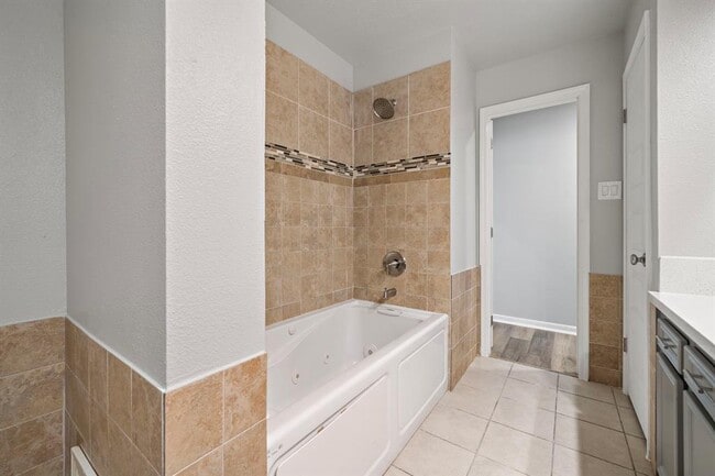 Building Photo - 11506 Hornbrook Dr
