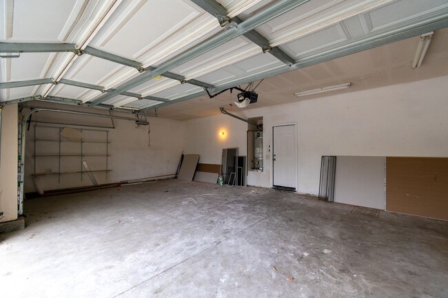 Building Photo - 8348 Barnwood Ln
