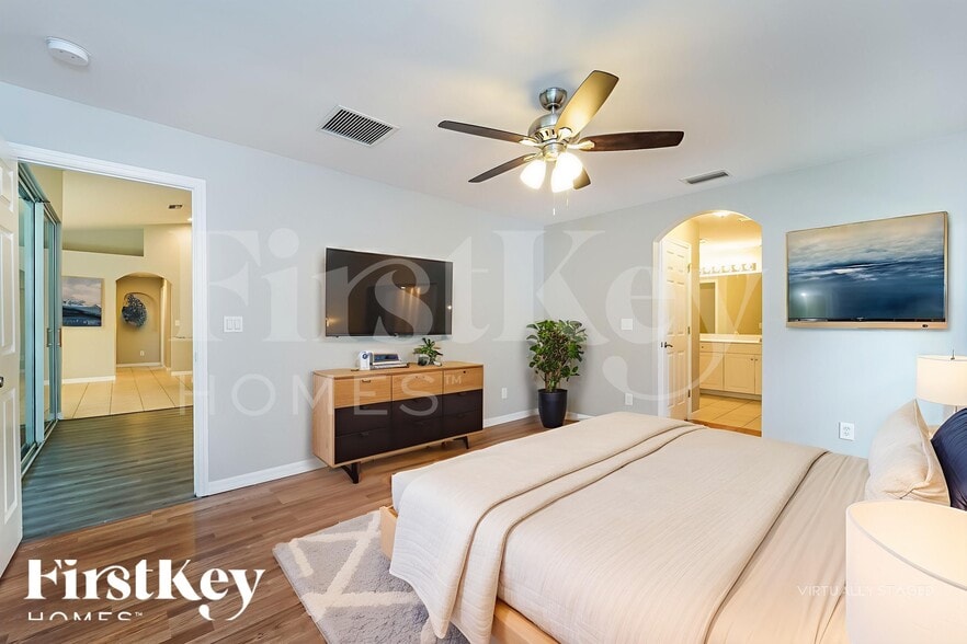 Building Photo - 1570 Waldorf Dr