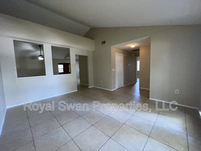 Building Photo - 3812 Dovehollow Dr