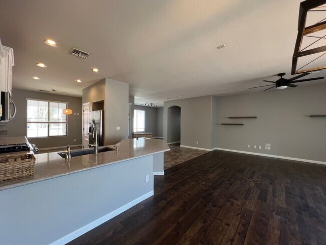 Building Photo - Gorgeous, upgraded home with a sparkling p...
