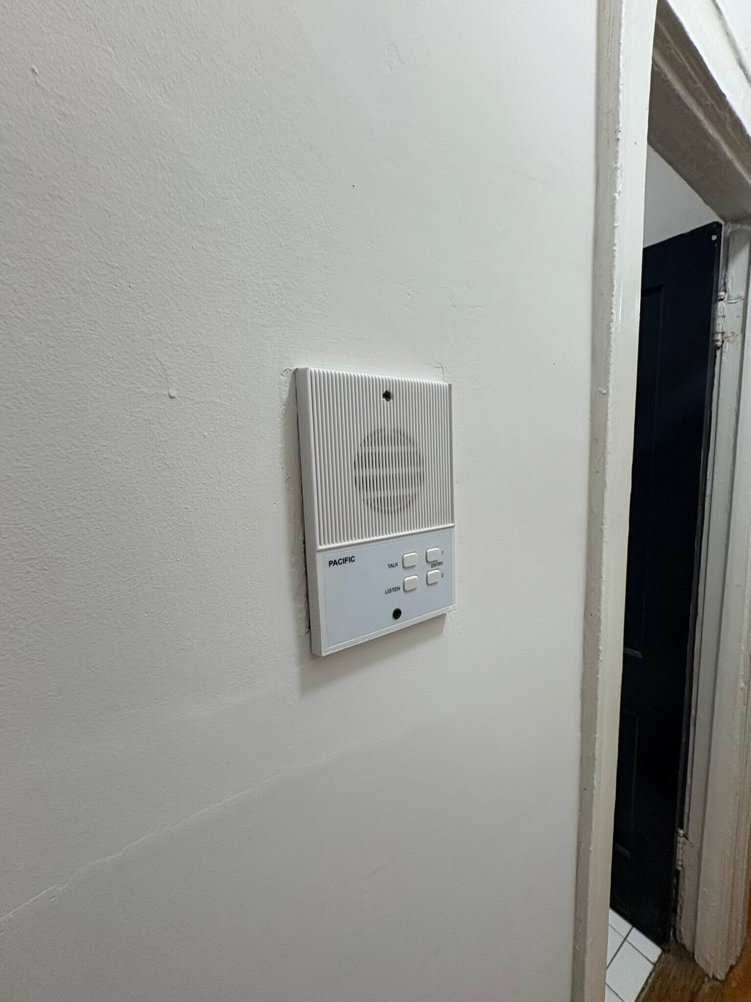 Building Photo - 824 S Austin Blvd