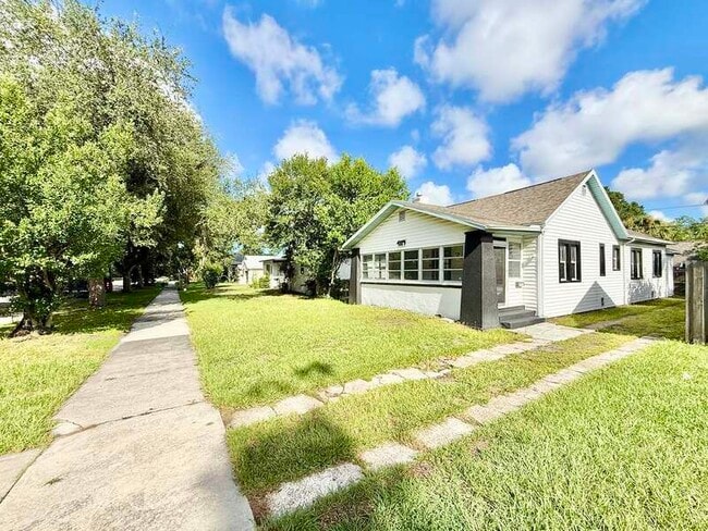 Building Photo - 4119 1st Ave N