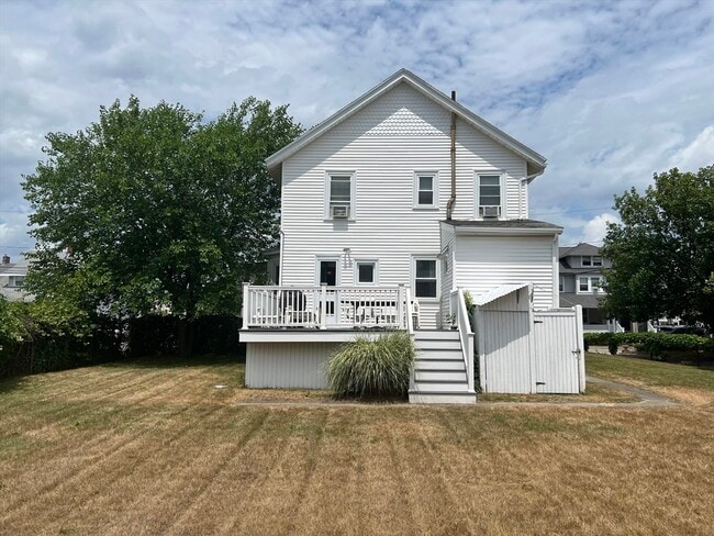 Building Photo - 138 Kenberma St