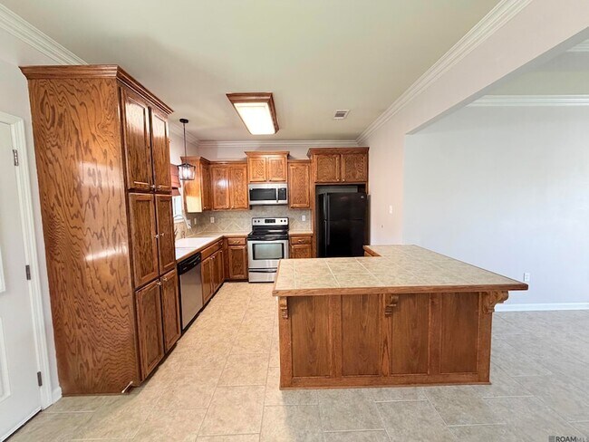 Building Photo - 40325 Coldwater Landing